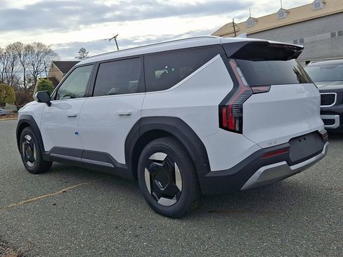 New 2026 Kia EV9 Wind image 3