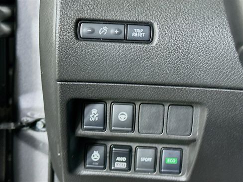 Used 2022 Nissan Rogue Sport SL w/ Premium Package image 17