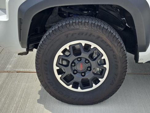 Used 2024 Toyota Tacoma TRD Off-Road AWD/4WD image 12