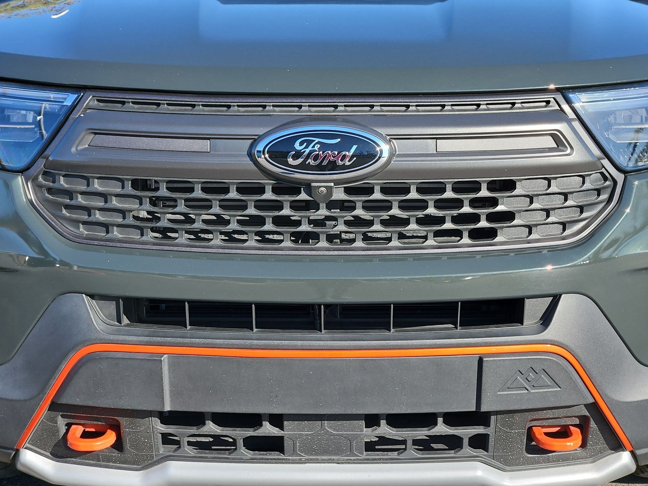 Used 2022 Ford Explorer Timberline w/ Timberline Technology Package AWD/4WD image 9