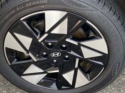 Used 2025 Hyundai Kona SEL image 28