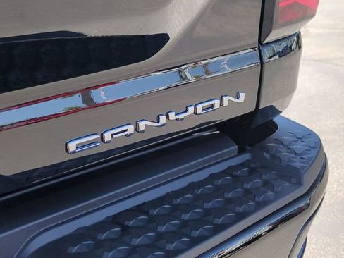 New 2026 GMC Canyon Denali AWD/4WD image 32