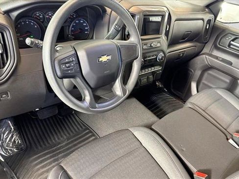 Used 2023 Chevrolet Silverado 1500 Custom RWD image 9