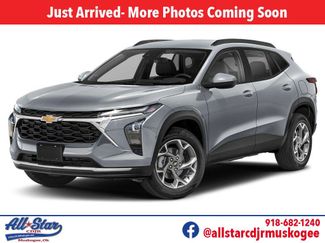 Used 2025 Chevrolet Trax LT FWD video 1