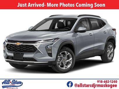 Used 2025 Chevrolet Trax LT