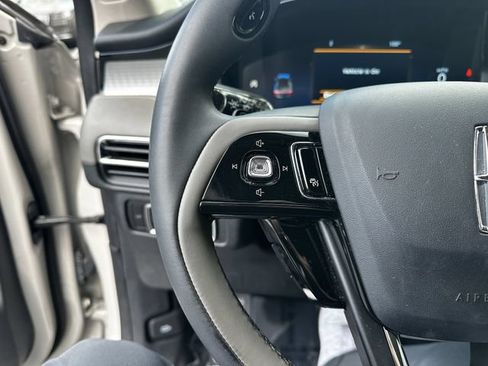Certified 2024 Lincoln Corsair AWD w/ Equipment Group 101A image 28