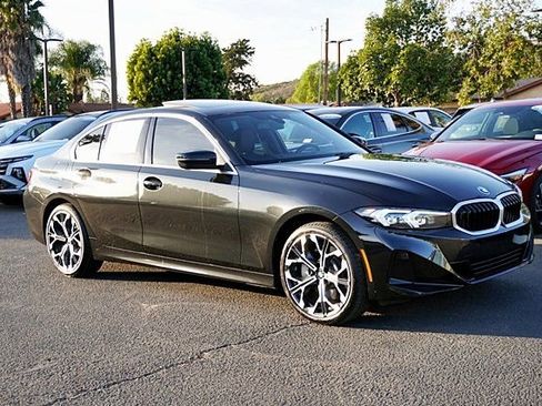 Used 2025 BMW 330i xDrive Sedan w/ Convenience Package image 6