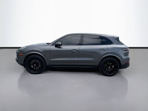 Used 2023 Porsche Cayenne Platinum Edition AWD/4WD image 2