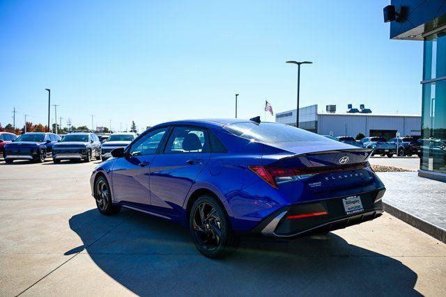 New 2026 Hyundai Elantra SEL w/ Cargo Package FWD image 3