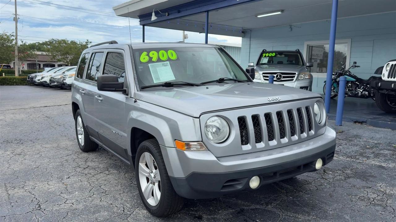 Used 2015 Jeep Patriot Latitude FWD image 7