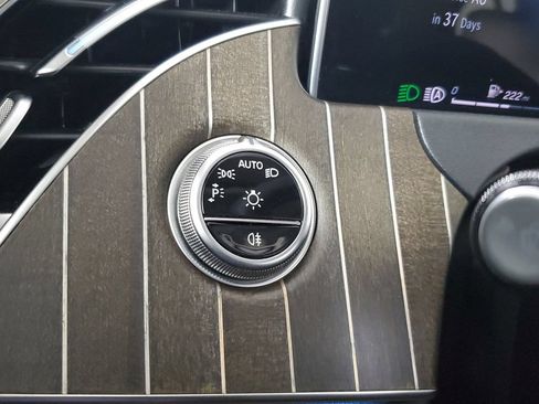 Used 2025 Mercedes-Benz E 350 4MATIC Sedan image 35