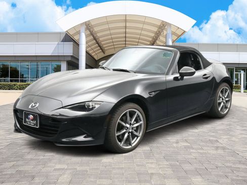 Used 2023 MAZDA MX-5 Miata Grand Touring w/ Weather Package image 3