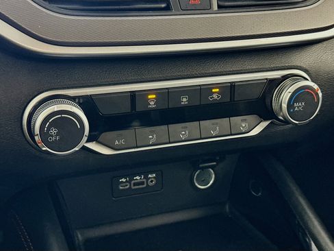 Used 2025 Nissan Altima 2.5 SR image 17