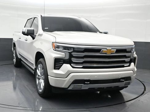 Used 2023 Chevrolet Silverado 1500 High Country w/ High Country Premium Package image 8