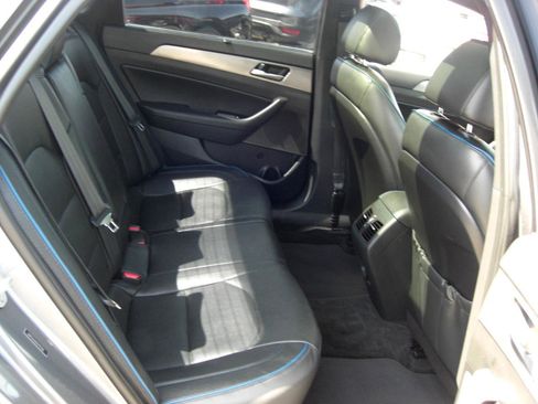 Used 2019 Hyundai Sonata Limited FWD image 17