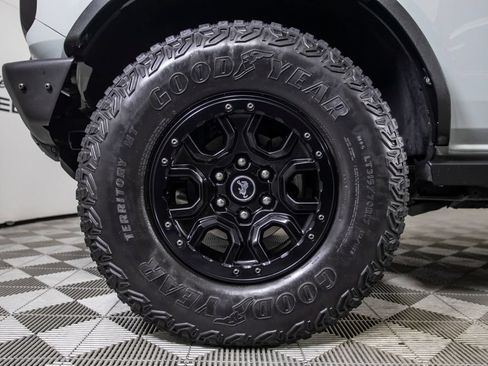 Used 2021 Ford Bronco First Edition AWD/4WD image 37