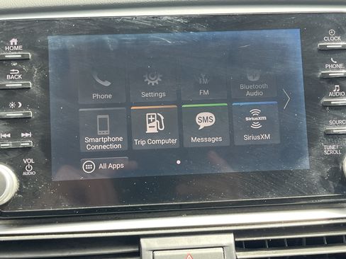 Used 2018 Honda Accord EX image 18