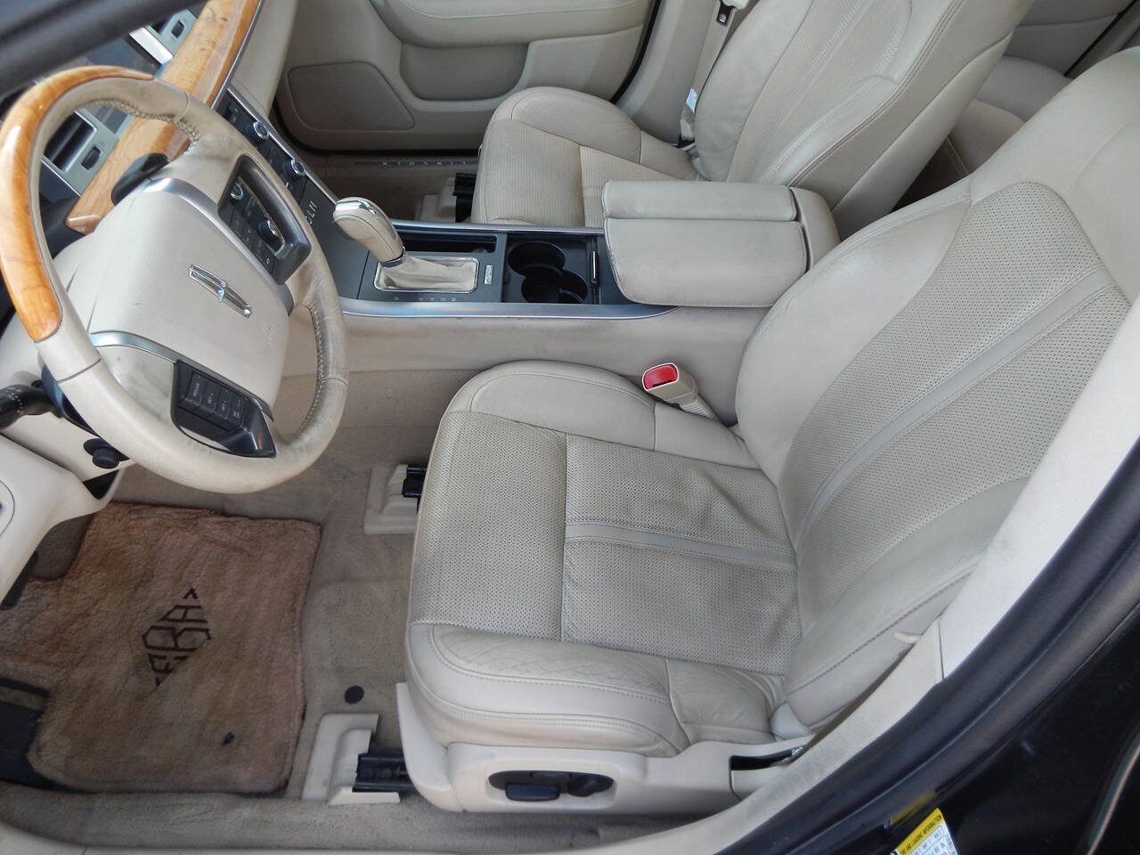 Used 2011 Lincoln MKS AWD w/ 102A Rapid Spec Order Code image 27