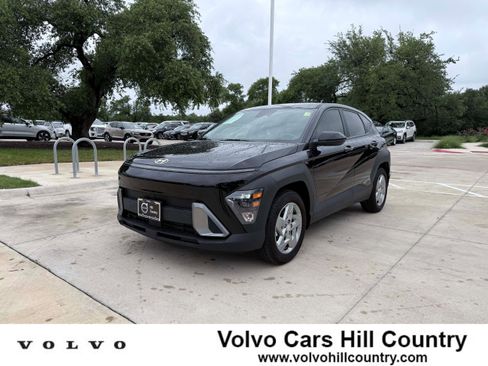 Used 2025 Hyundai Kona SE FWD image 1