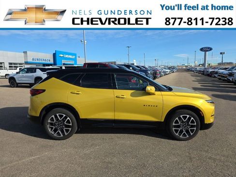 Used 2023 Chevrolet Blazer RS w/ Enhanced Convenience Package image 8