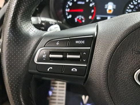Used 2021 Kia Stinger GT2 AWD/4WD image 18