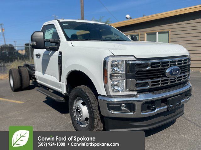 New 2025 Ford F350 XL w/ XL Chrome Package AWD/4WD 360° Tour