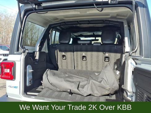 Used 2023 Jeep Wrangler Unlimited Sahara w/ Cold Weather Group image 22