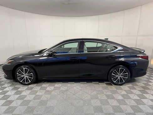 Certified 2025 Lexus ES 300h w/ Premium Package image 3