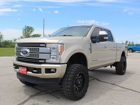 Used 2017 Ford F350 Platinum w/ Platinum Ultimate Package AWD/4WD image 1