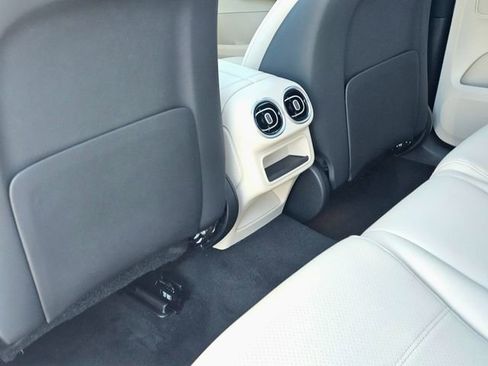 New 2026 Mercedes-Benz GLC 300 4MATIC image 24