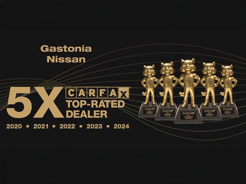 Used 2025 Toyota Camry LE FWD image 3