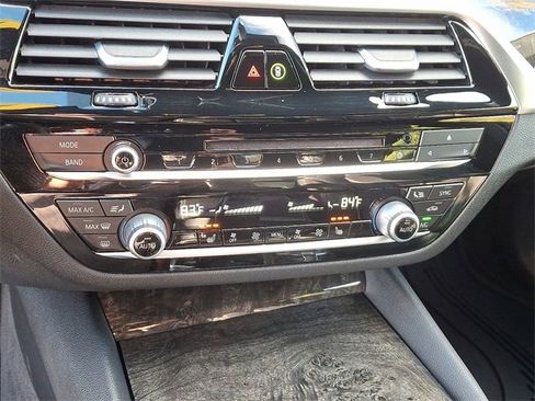 Used 2019 BMW 530i xDrive w/ Convenience Package image 15