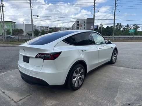 Used 2021 Tesla Model Y Long Range AWD/4WD image 8