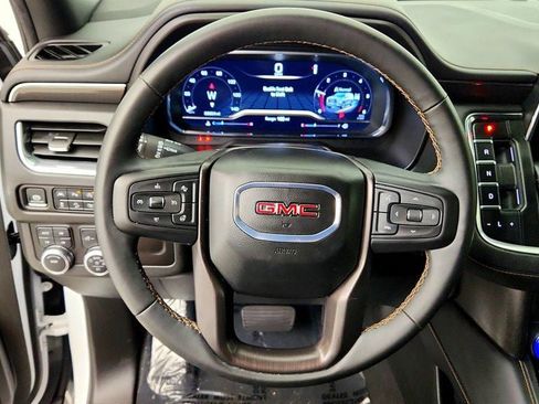 Used 2024 GMC Yukon AT4 w/ Technology Package AWD/4WD image 14
