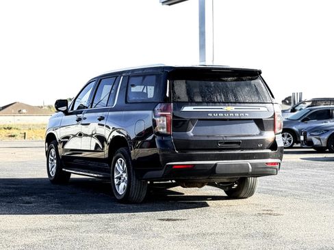 Certified 2024 Chevrolet Suburban LT RWD image 9