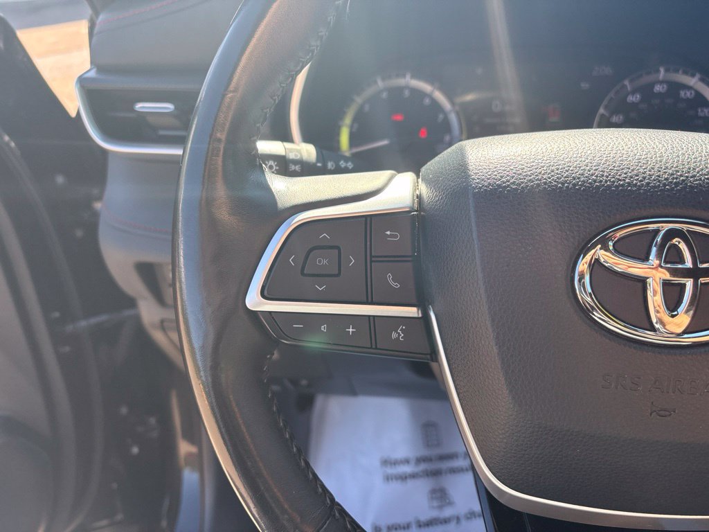 Used 2023 Toyota Highlander XSE AWD/4WD image 24