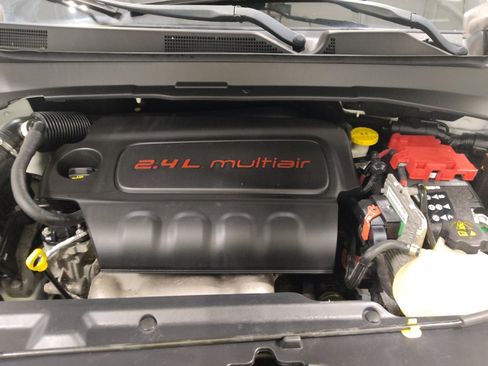 Used 2019 Jeep Compass Latitude w/ Popular Equipment Group AWD/4WD image 30