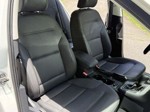 Used 2015 Volkswagen Golf S FWD image 8