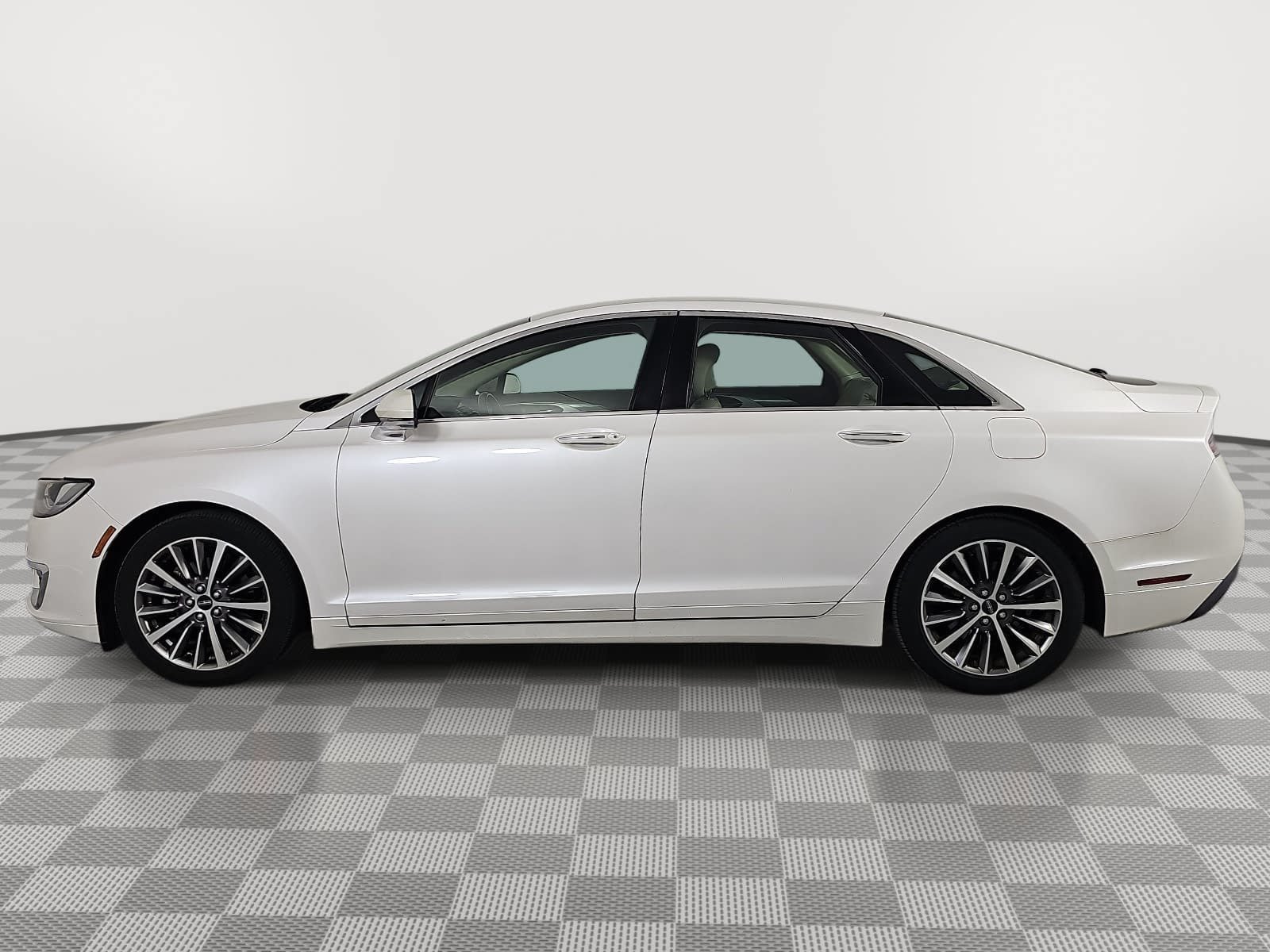 Used 2019 Lincoln MKZ Premiere FWD image 5