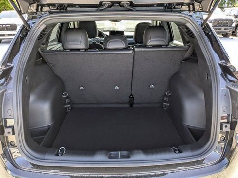 New 2026 Jeep Compass Latitude AWD/4WD image 12