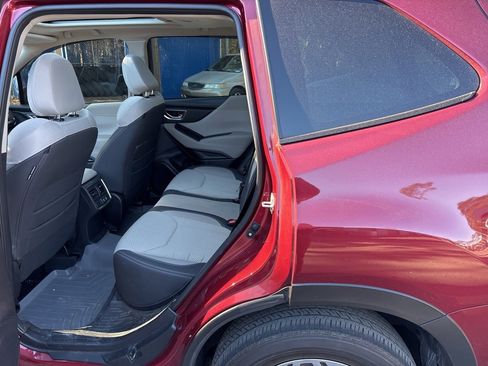 Used 2023 Subaru Forester Premium image 5