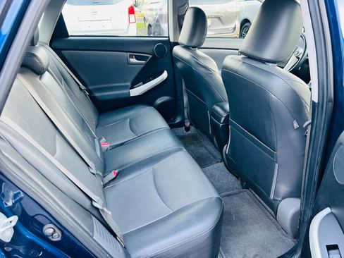Used 2013 Toyota Prius Four image 15