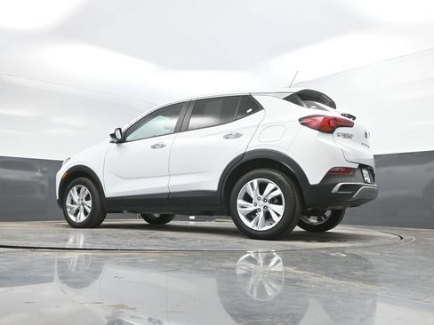 Used 2025 Buick Encore GX Preferred AWD/4WD image 38