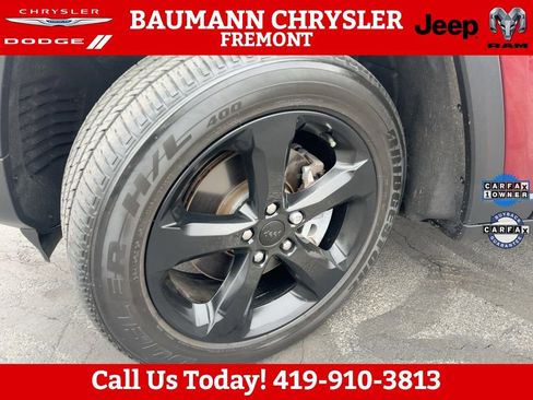 Used 2023 Jeep Grand Cherokee L Laredo image 27