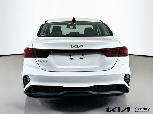 Certified 2023 Kia Forte LXS w/ LXS Technology Package FWD image 6