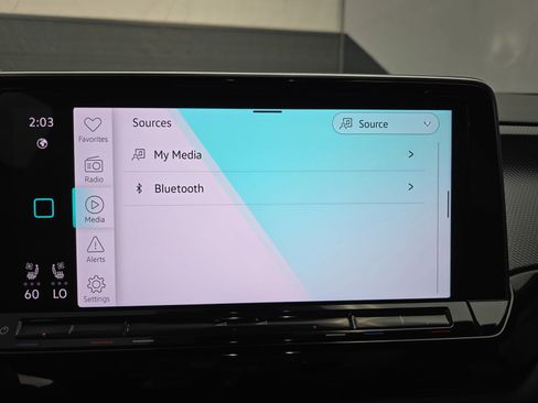Used 2024 Volkswagen Atlas Cross Sport SEL R-Line AWD/4WD image 27