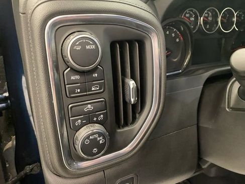 Used 2022 Chevrolet Silverado 1500 LT AWD/4WD image 33