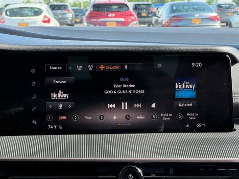 Used 2025 Nissan Murano SV image 12