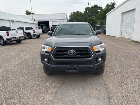 Used 2021 Toyota Tacoma SR5 RWD image 2