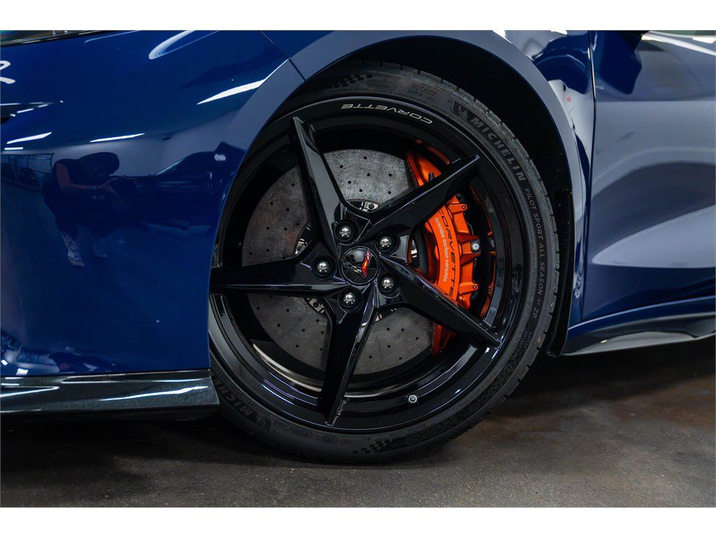 Used 2025 Chevrolet Corvette E-Ray w/ Stealth Interior Trim Package AWD/4WD image 9